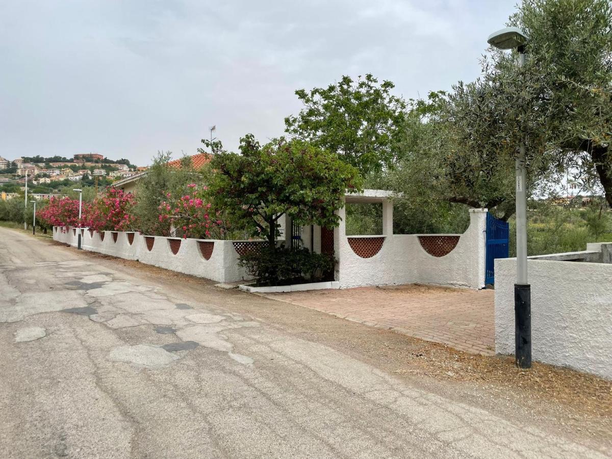 Вилла Il Giardino Degli Ulivi Читта Сань Анджело Экстерьер фото